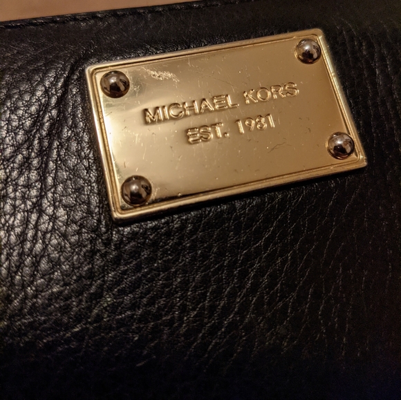 Michael Kors Zip Around Continental Black Leather Wallet with Gold Hardware - Picture 2 of 4